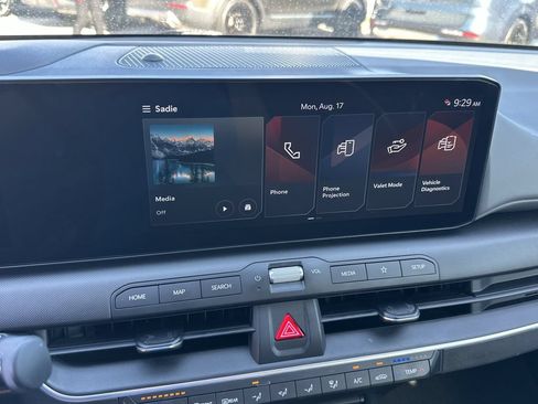 Certified 2025 Kia K4 FWD image 29