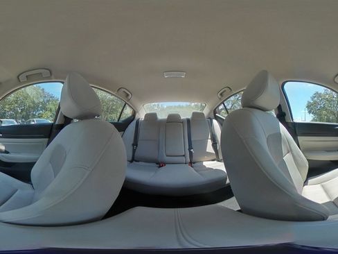 Used 2025 Nissan Altima 2.5 SV FWD image 42