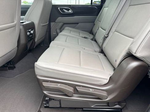 Used 2023 GMC Yukon XL SLT w/ SLT Luxury Package AWD/4WD image 21