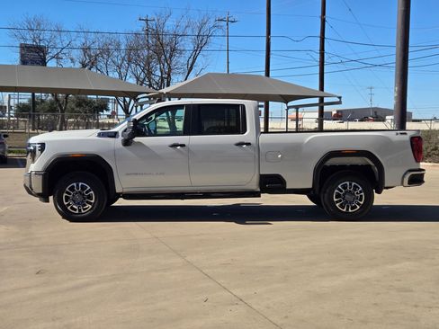 Used 2024 GMC Sierra 2500 Pro w/ Convenience Package image 6