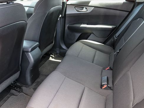 Used 2020 Kia Forte LXS FWD image 18