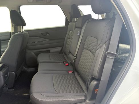 New 2025 Nissan Pathfinder SV image 14