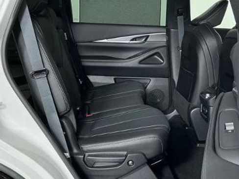 Certified 2024 INFINITI QX60 Luxe image 26