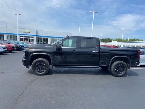 Used 2023 Chevrolet Silverado 2500 High Country w/ Z71 Off-Road Package AWD/4WD image 2