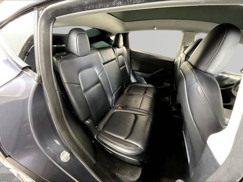 Used 2023 Tesla Model Y Long Range AWD/4WD image 25