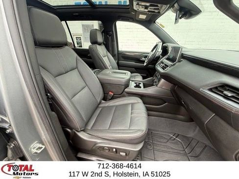 Used 2023 Chevrolet Suburban RST w/ Luxury Package AWD/4WD image 19