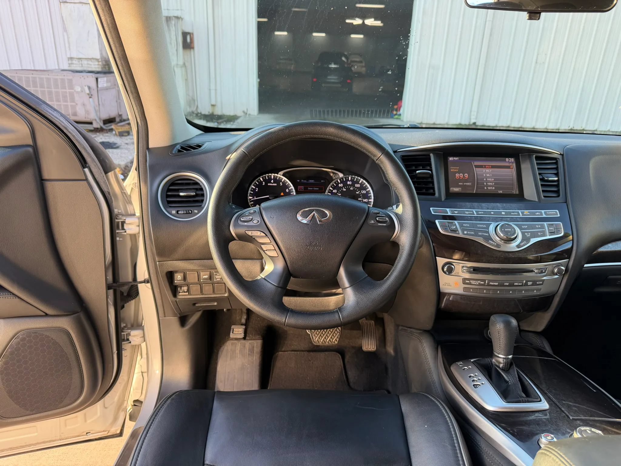 Used 2013 INFINITI JX35 FWD w/ Cargo Pkg image 10