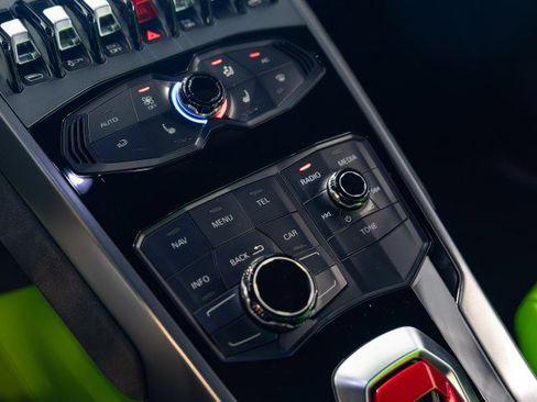 Used 2015 Lamborghini Huracan LP 610-4 image 39