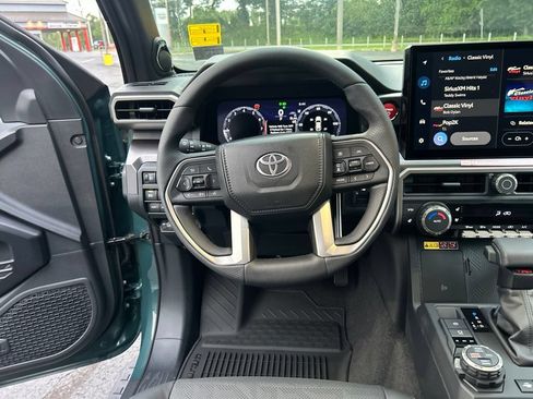 New 2026 Toyota 4Runner TRD Off-Road Premium w/ Tow Technology Package AWD/4WD image 13