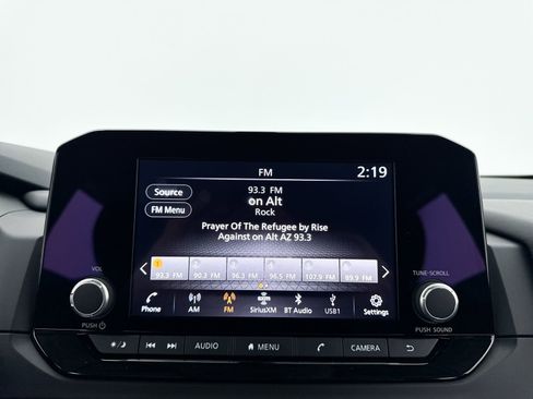 Used 2025 Nissan Pathfinder S FWD image 4
