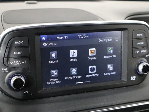 Used 2020 Hyundai Santa Fe SE image 30