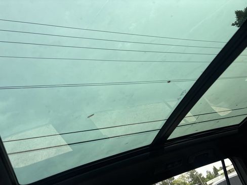 Used 2020 Volkswagen Tiguan SE R-Line image 13