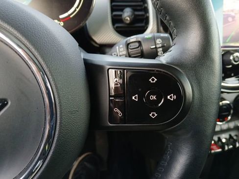 Used 2024 MINI Cooper 2-Door Hardtop image 9