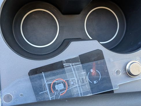 Used 2022 Tesla Model Y Long Range image 21