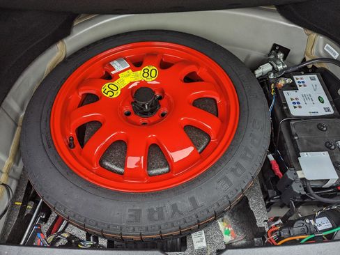 Used 2019 Jaguar XJ R-Sport image 43