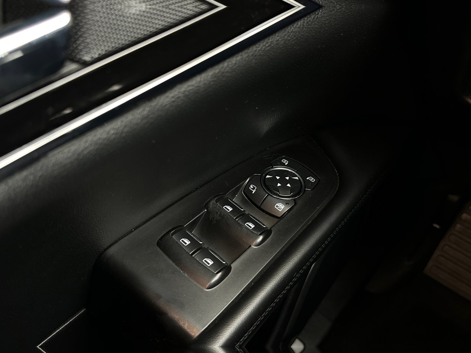 Used 2021 Lincoln Nautilus Reserve FWD image 21