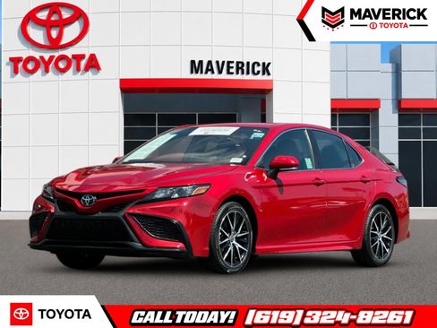 Used 2024 Toyota Camry SE FWD image 1