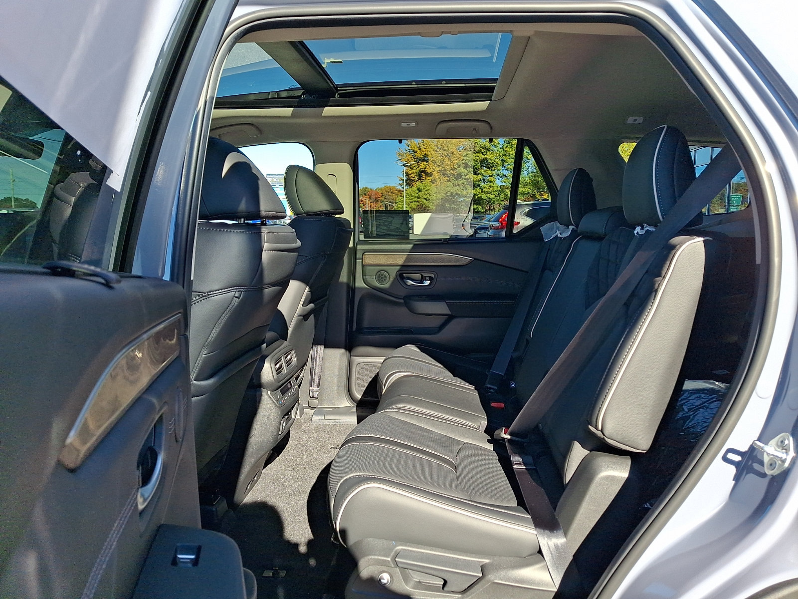 New 2026 Honda Pilot Elite image 5