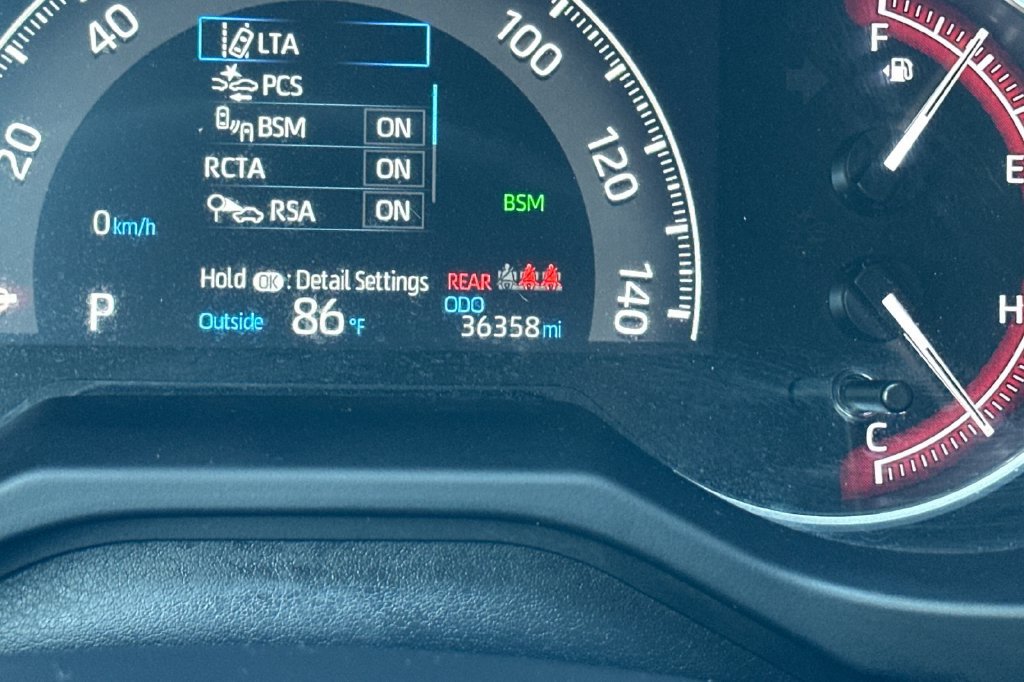Used 2025 Toyota RAV4 XLE AWD/4WD image 30