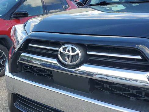 Used 2022 Toyota 4Runner Limited RWD image 5