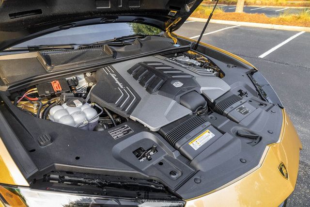 Used 2024 Lamborghini Urus S AWD/4WD image 17
