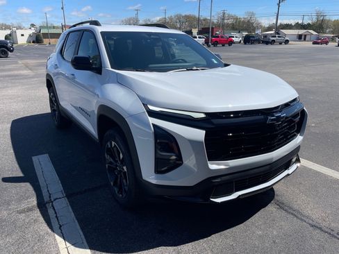 New 2026 Chevrolet Equinox RS image 3