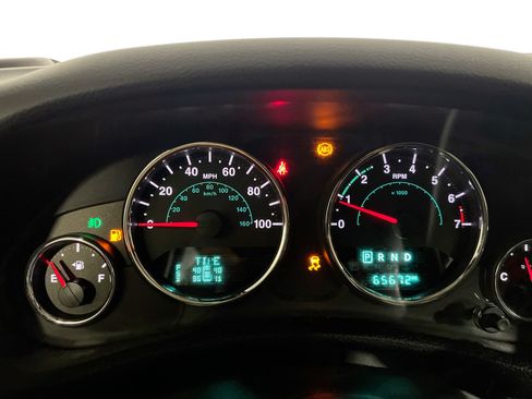 Used 2017 Jeep Wrangler Unlimited Sahara w/ Dual Top Group AWD/4WD image 21