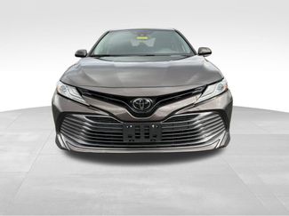 Used 2020 Toyota Camry XLE FWD video 2