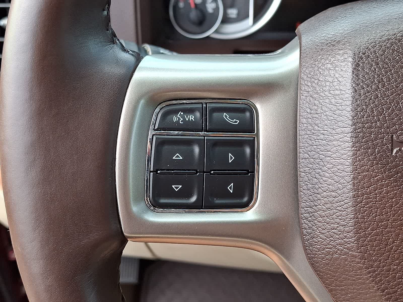 Used 2015 RAM 1500 Laramie w/ Convenience Group AWD/4WD image 25