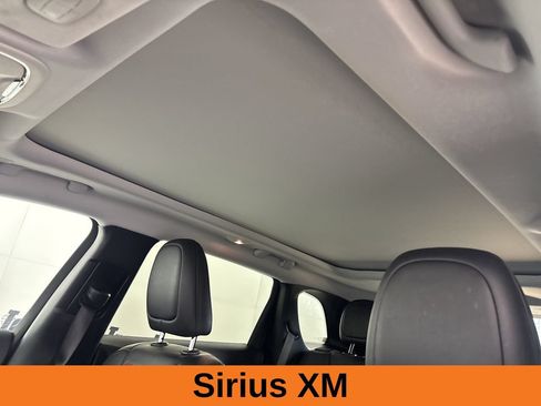 Used 2022 Jeep Cherokee Trailhawk w/ Sun, Sound & Nav Group AWD/4WD image 15