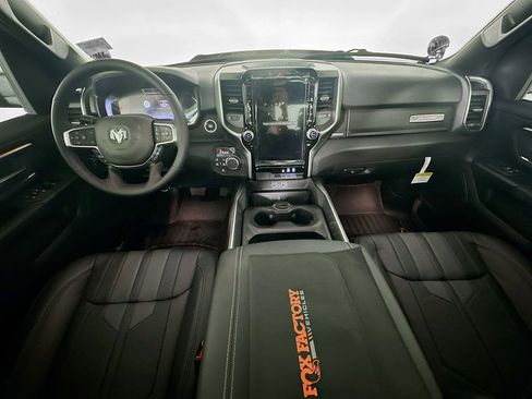 New 2026 RAM 1500 Big Horn AWD/4WD image 9