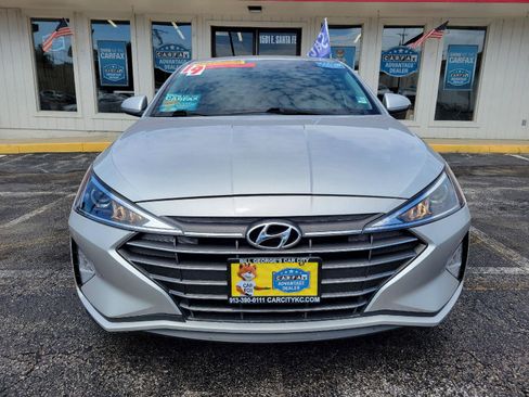 Used 2019 Hyundai Elantra SEL w/ Cargo Package FWD image 2