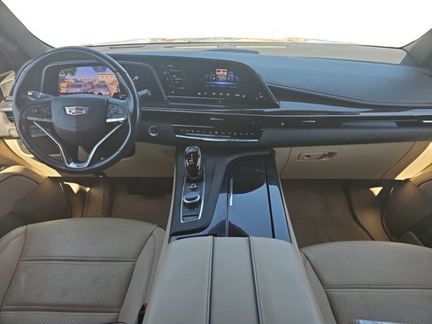 Used 2023 Cadillac Escalade Premium Luxury AWD/4WD image 12