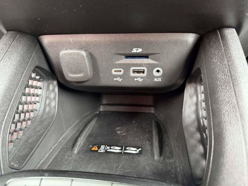 Certified 2021 Chevrolet TrailBlazer RS w/ Sun and Liftgate Package AWD/4WD image 22