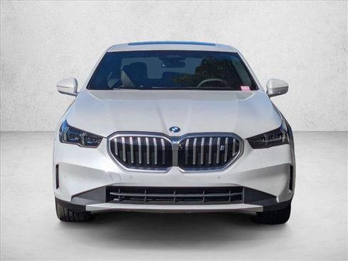 Used 2026 BMW i5 eDrive40 RWD image 5