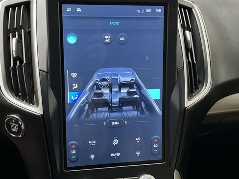 Used 2023 Ford Edge SE image 17