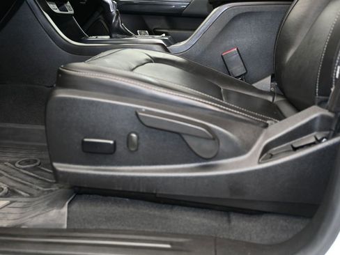 Used 2022 Chevrolet Colorado Z71 AWD/4WD image 21