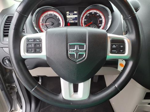 Used 2018 Dodge Grand Caravan SE w/ UConnect Hands-Free Group FWD image 22