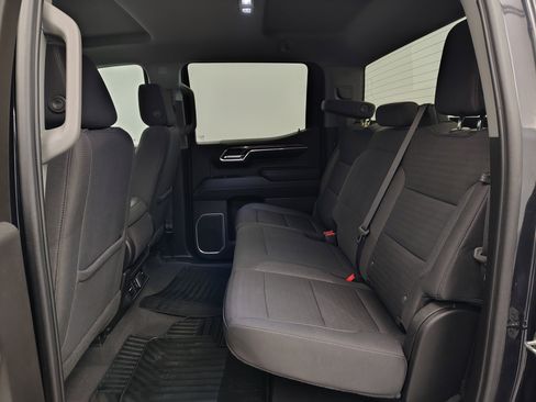 Used 2023 Chevrolet Silverado 1500 LT image 9