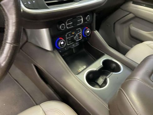 Used 2021 Chevrolet Tahoe Z71 w/ Z71 Off-Road Package AWD/4WD image 23