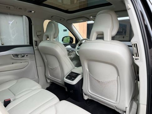 Used 2018 Volvo XC90 T5 Momentum w/ Convenience Package AWD/4WD image 24