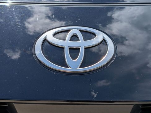 Used 2026 Toyota Camry SE image 5