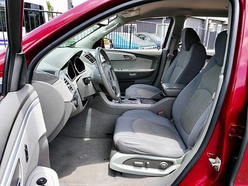 Used 2011 Chevrolet Traverse LT w/ Personal Connectivity Package AWD/4WD image 14