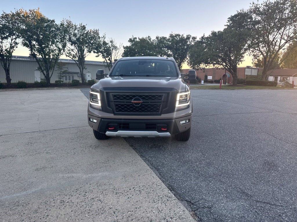 Used 2021 Nissan Titan PRO-4X w/ Pro-4x Convenience Package AWD/4WD image 4