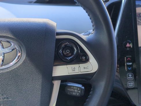 Used 2018 Toyota Prius Four Touring w/ Appearance Package image 24