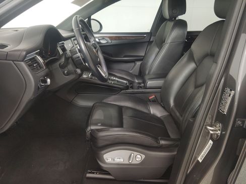 Used 2018 Porsche Macan image 5