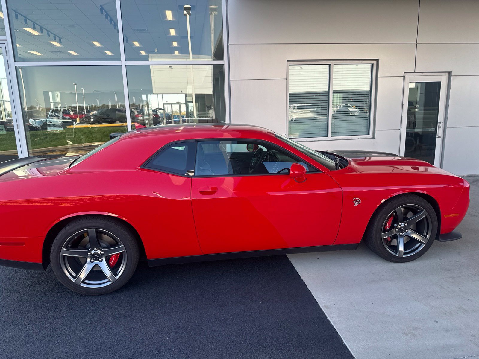 Used 2022 Dodge Challenger SRT Hellcat w/ Plus Package RWD image 3