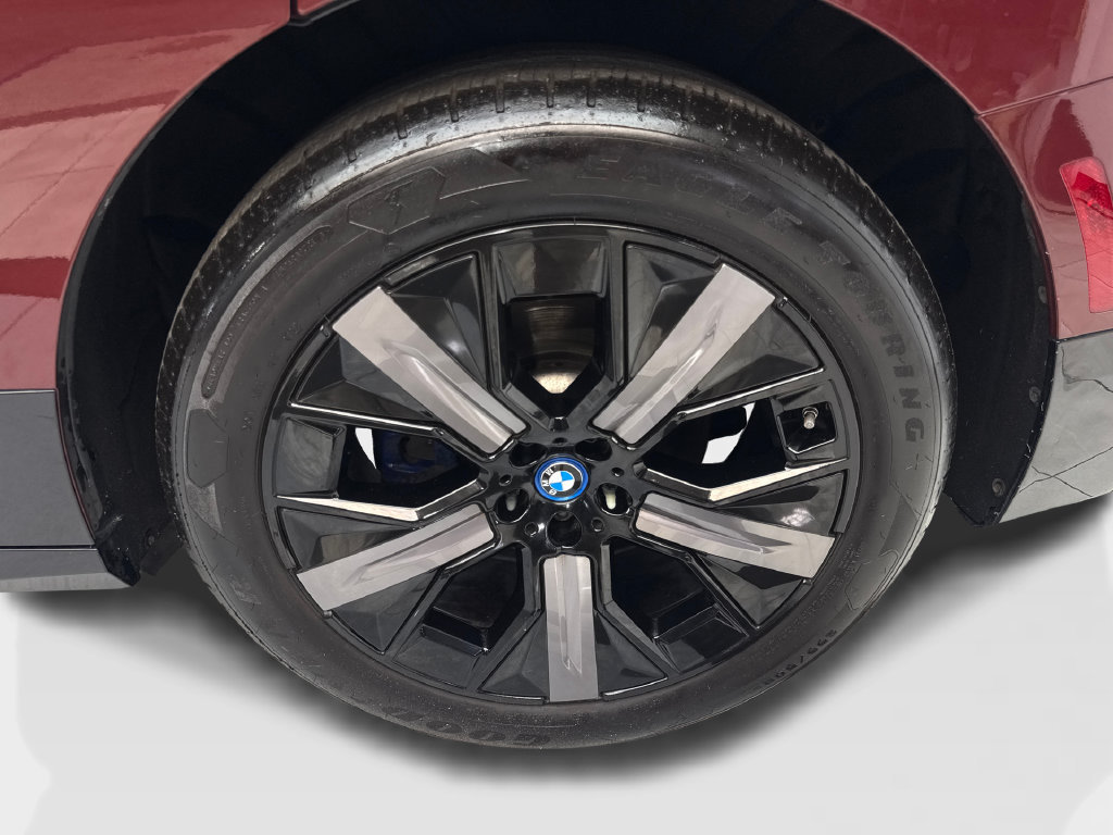 Used 2024 BMW iX xDrive50 w/ Premium Package AWD/4WD image 85