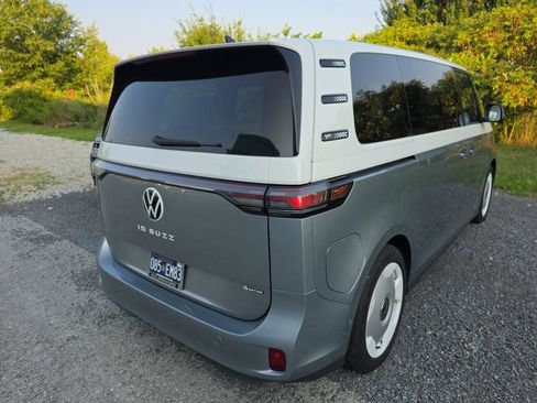 Used 2025 Volkswagen ID. Buzz 1st Edition AWD/4WD image 4