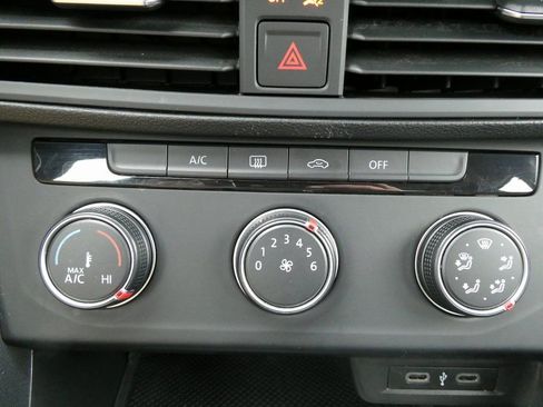 Used 2020 Volkswagen Jetta S image 26